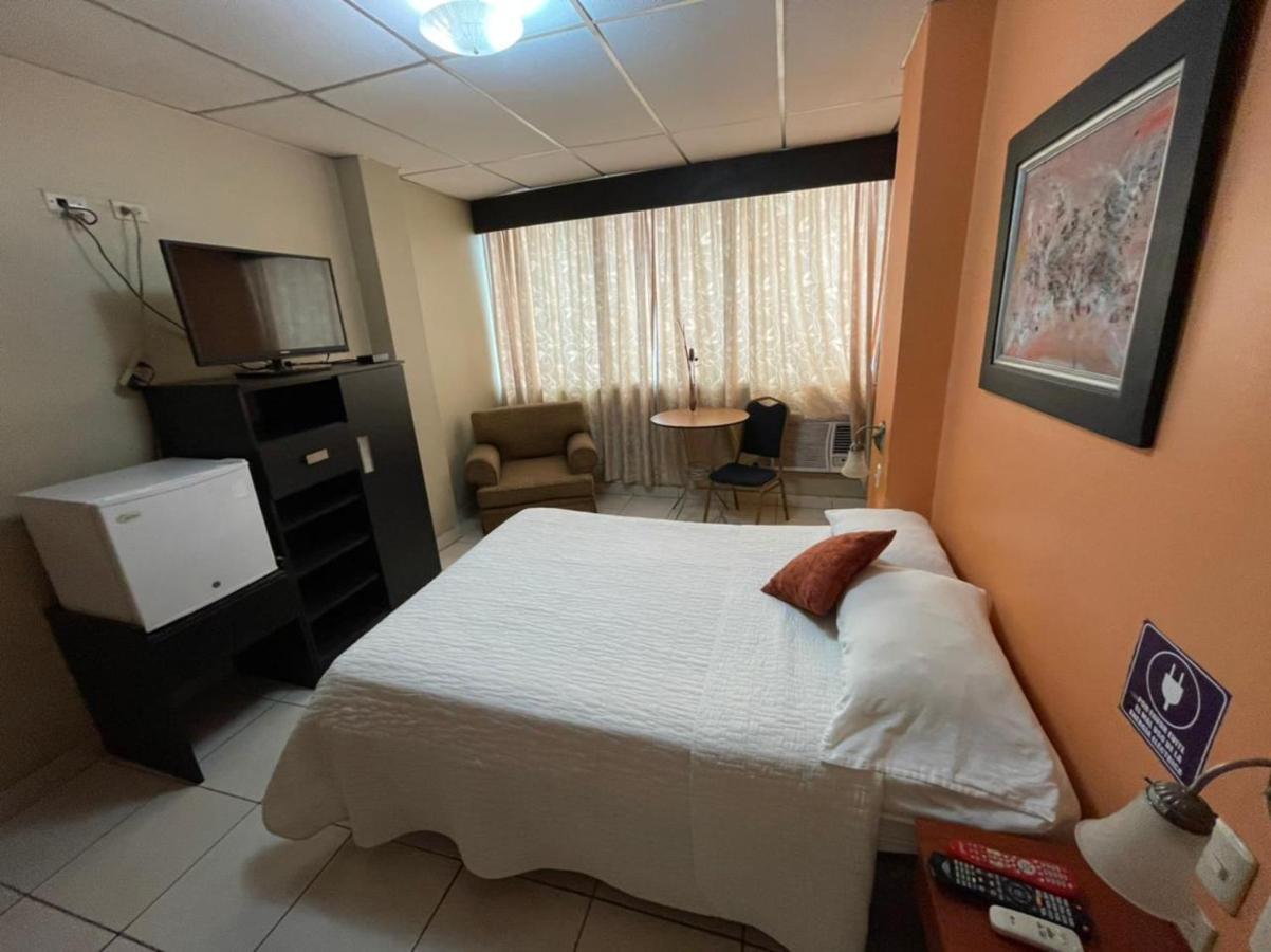 Tropical Inn Hotel Guayaquil Bagian luar foto