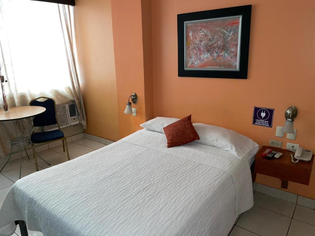 Tropical Inn Hotel Guayaquil Bagian luar foto