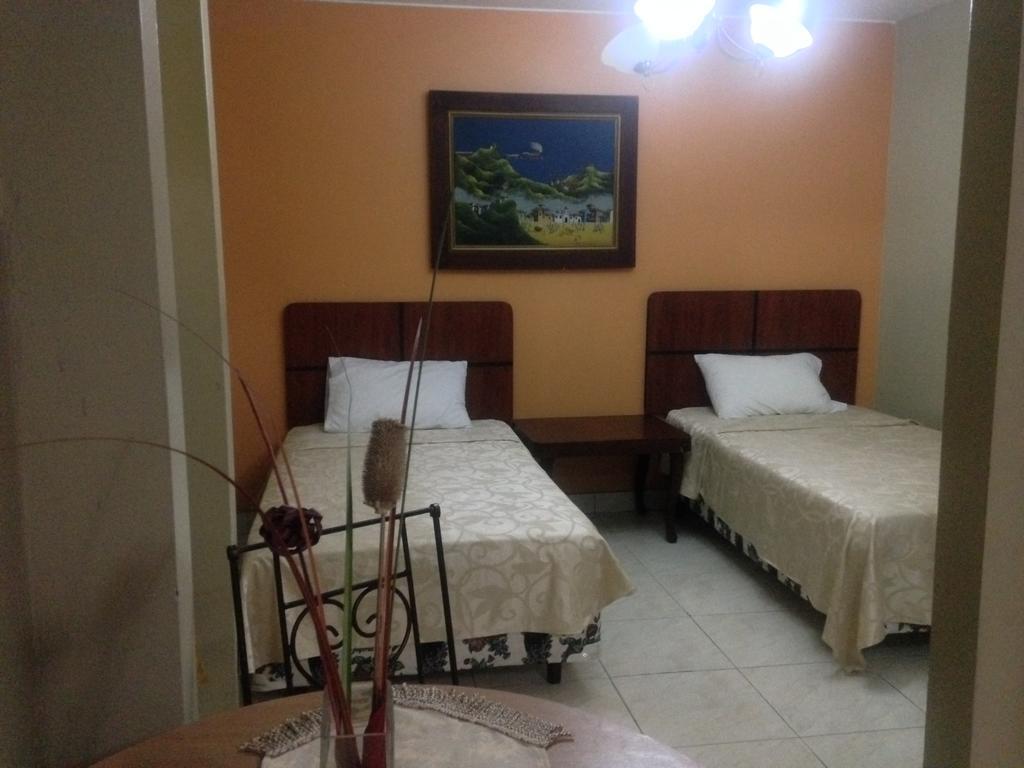 Tropical Inn Hotel Guayaquil Bagian luar foto