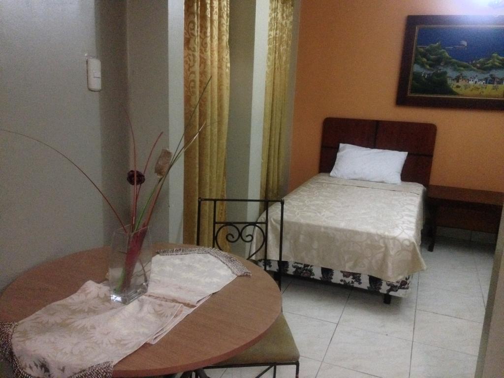 Tropical Inn Hotel Guayaquil Bagian luar foto