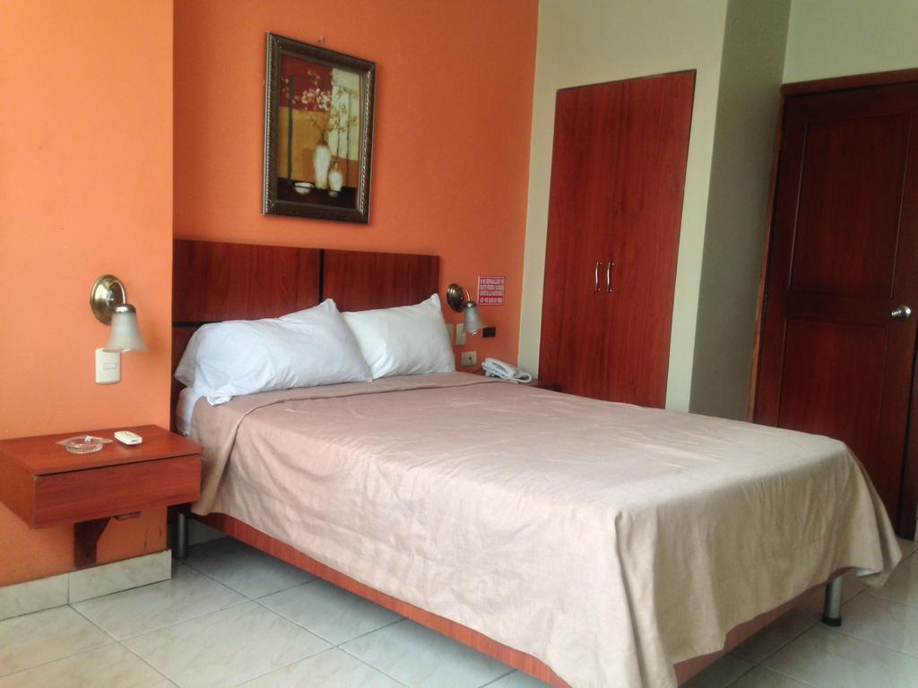 Tropical Inn Hotel Guayaquil Ruang foto