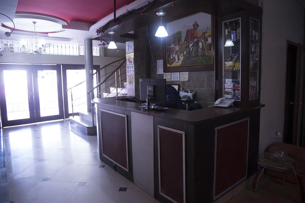 Tropical Inn Hotel Guayaquil Bagian luar foto