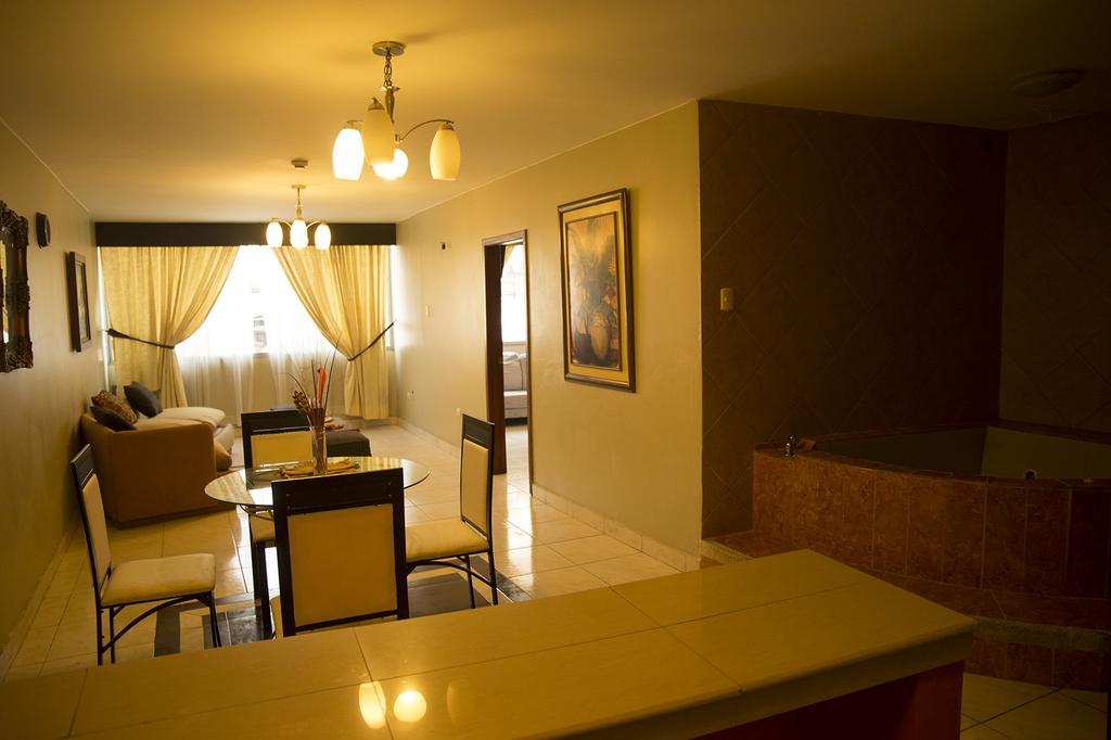 Tropical Inn Hotel Guayaquil Bagian luar foto