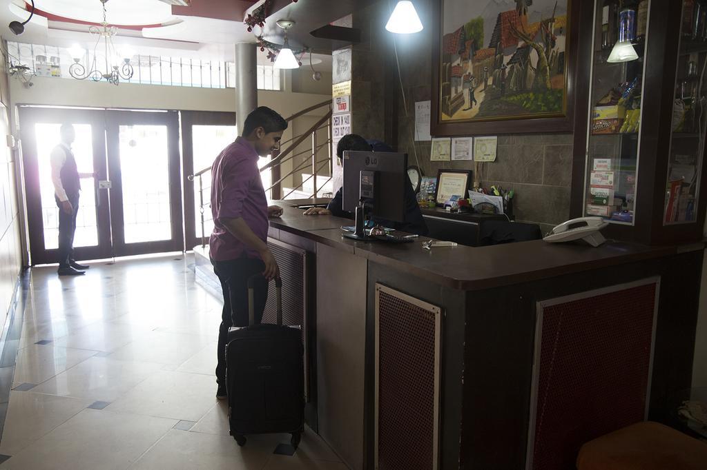 Tropical Inn Hotel Guayaquil Bagian luar foto